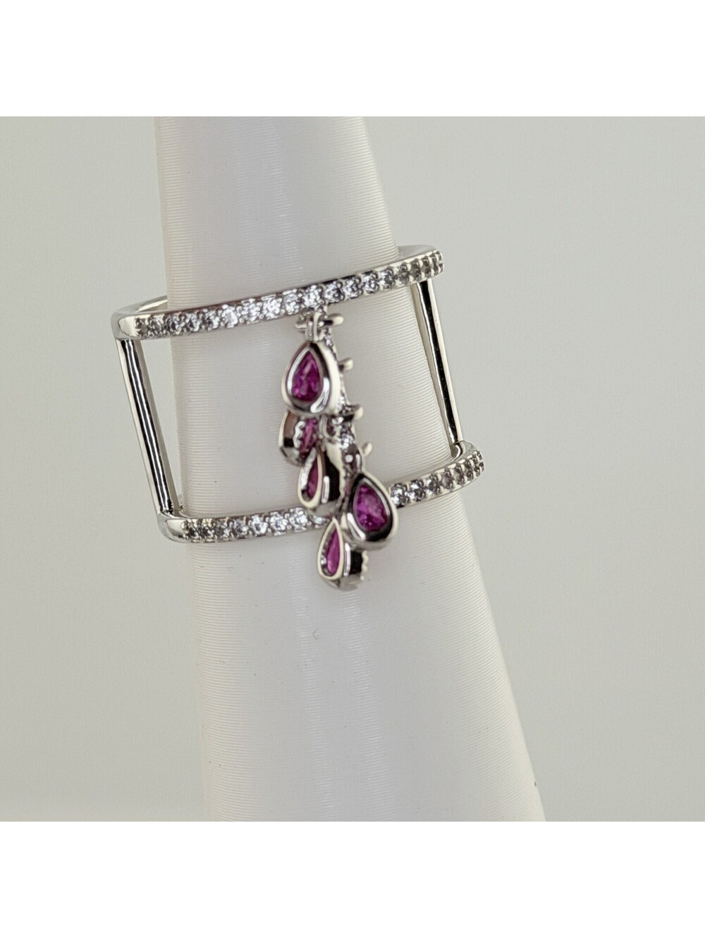 Bomb Party Sz 7 "Exquisite Details" RBP5140 Ruby Corundum on Rhodium RETRO